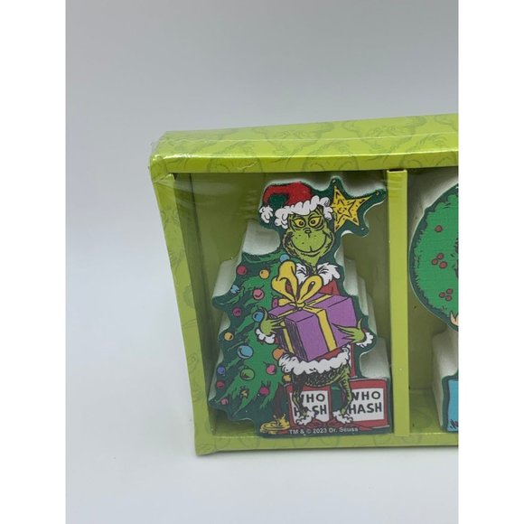 Dr. Seuss The Grinch Christmas 5 Piece Decorating Set & 3 Piece Wood Block Set - Picture 7 of 12